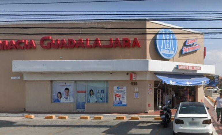 Asaltan dos Hombres Armador Farmacia en Mineral de la Reforma