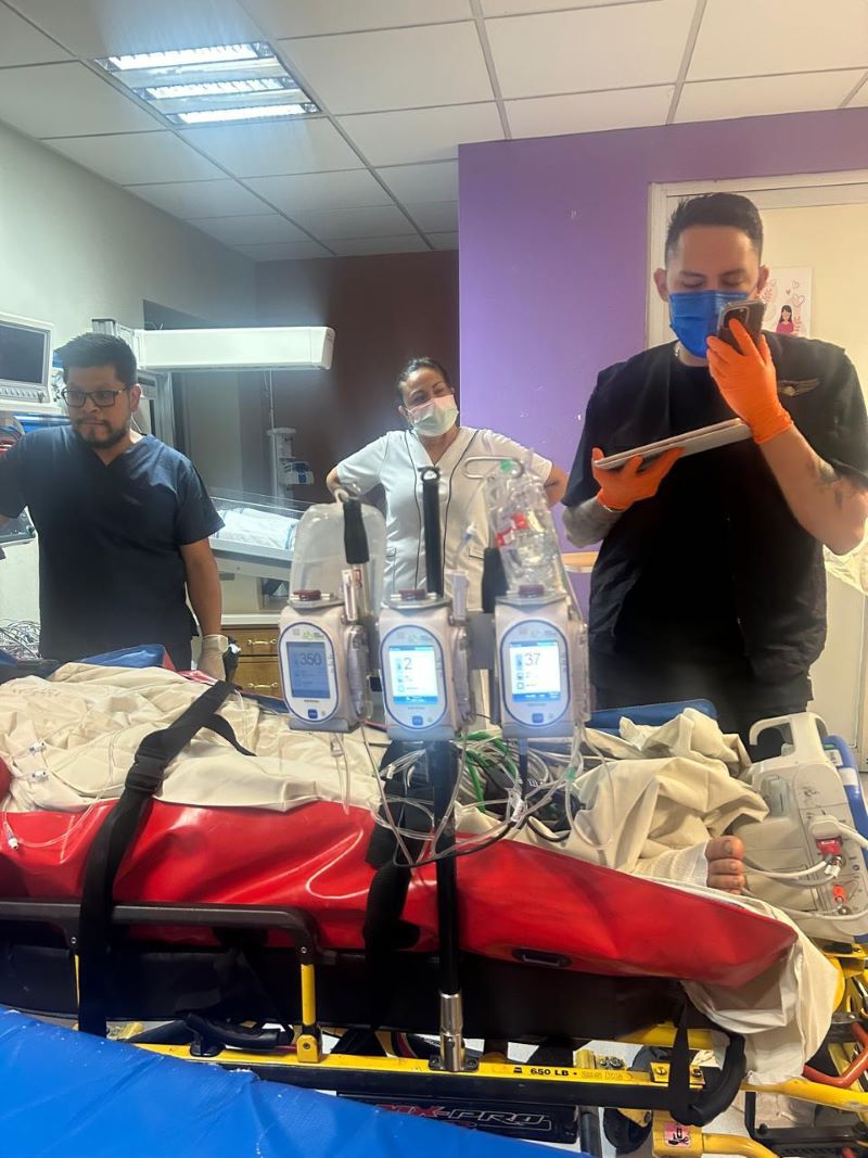 Atención y Traslado de un Menor Quemado al Hospital Shriners para Niños en Galveston, Texas, Estados Unidos.