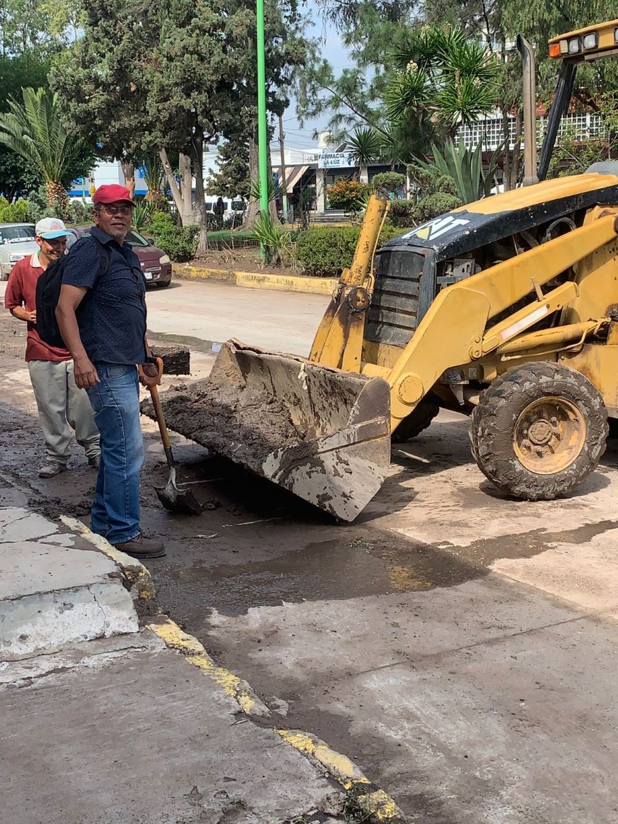 Cuadrillas de Caamt Limpiaron Material Arrastrado Por Las Lluvias