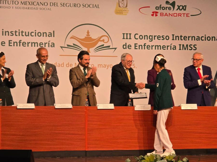 Reconoce IMSS Hidalgo labor esencial de enfermeras y enfermeros en su día