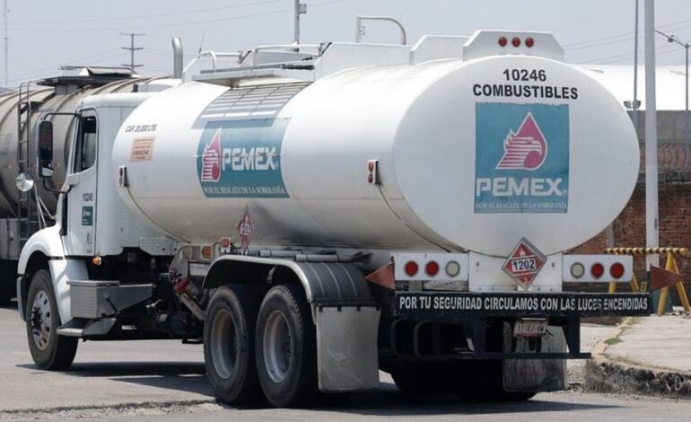 Retraso en el Suministro de Gasolina en Pachuca Por Adeudo de Pemex a Transportistas