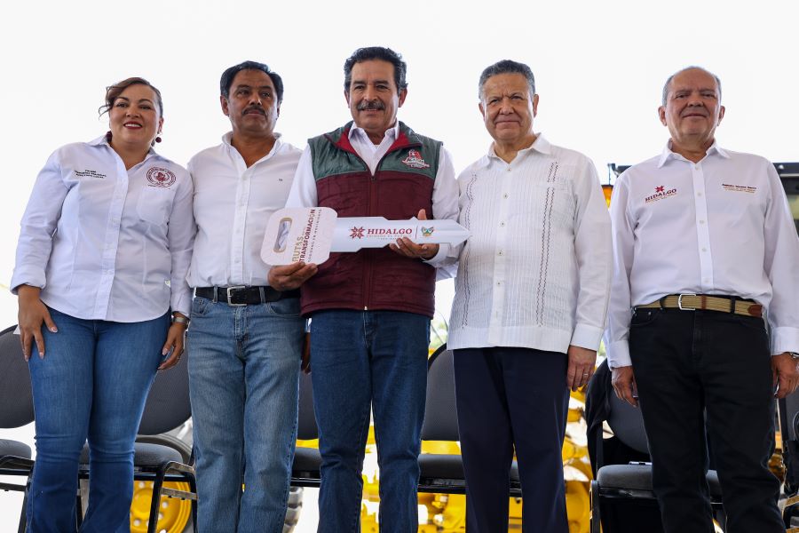 Rutas de la Transformación Llevan Infraestructura y Desarrollo Económico a Acatlán