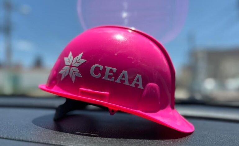 CEAA y Cascos Rosas Entregan Cloro en la Colonia Tuzos, Tras Intensas Lluvias