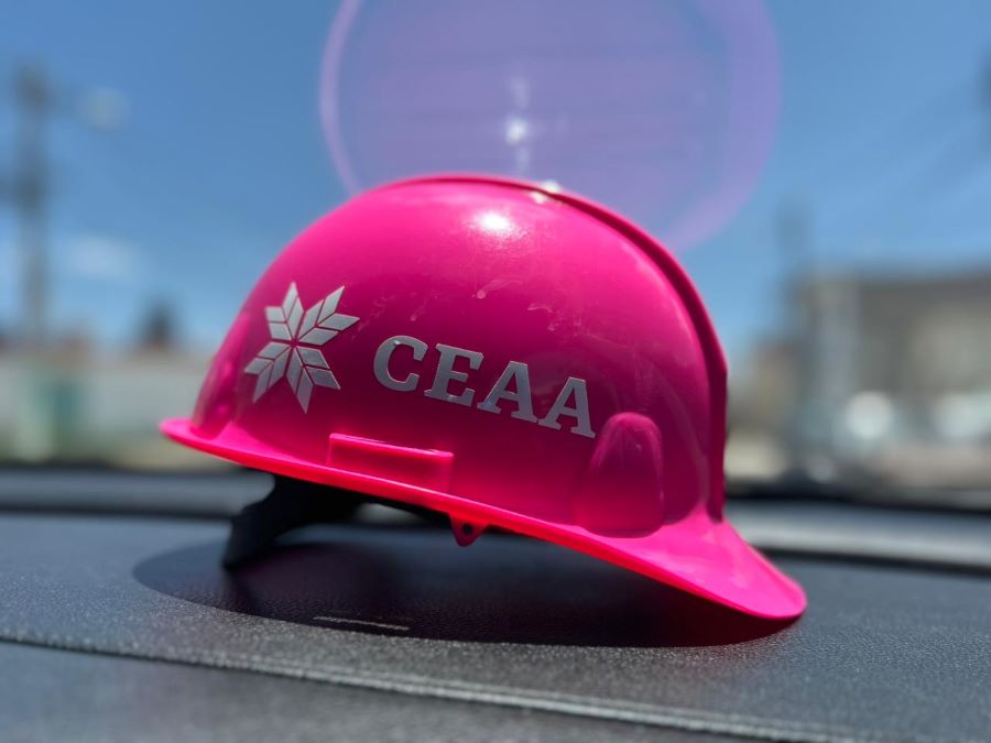 CEAA y Cascos Rosas Entregan Cloro en la Colonia Tuzos, Tras Intensas Lluvias