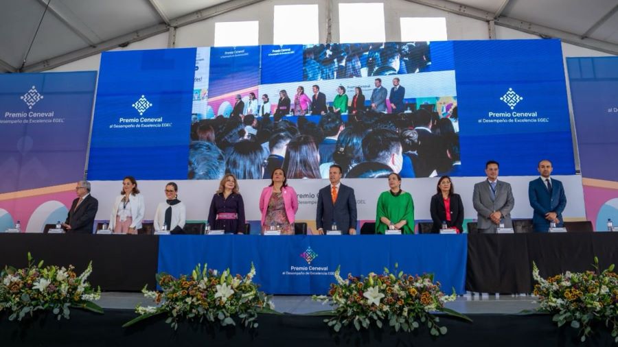 CENEVAL Distingue a 344 Egresadas y Egresados de la UAEH