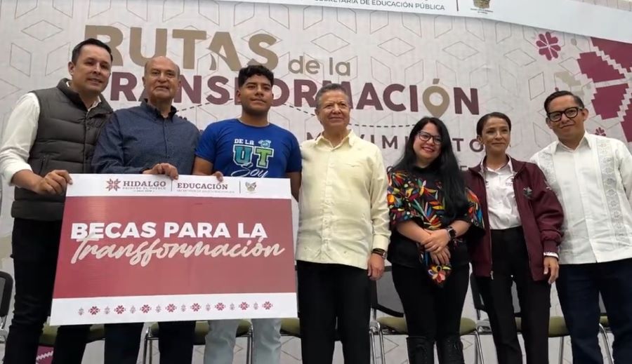 Julio Menchaca entrega edificio de docencia a la UTTT