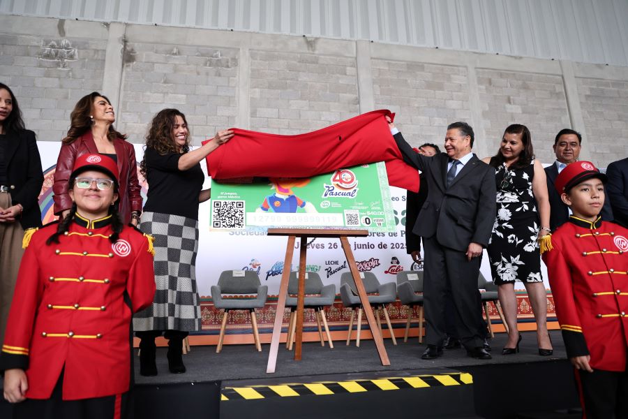 Julio Menchaca Reconoce Esfuerzo Colectivo y Legado Social de la Empresa Mexicana, Cooperativa Pascual en Su 40 Aniversario