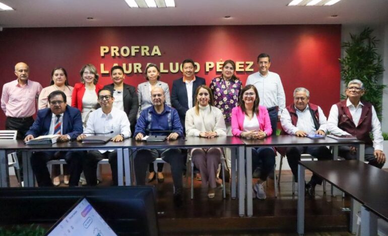 Natividad Castrejón encabezó reunión de trabajo con escuelas Normales de Hidalgo