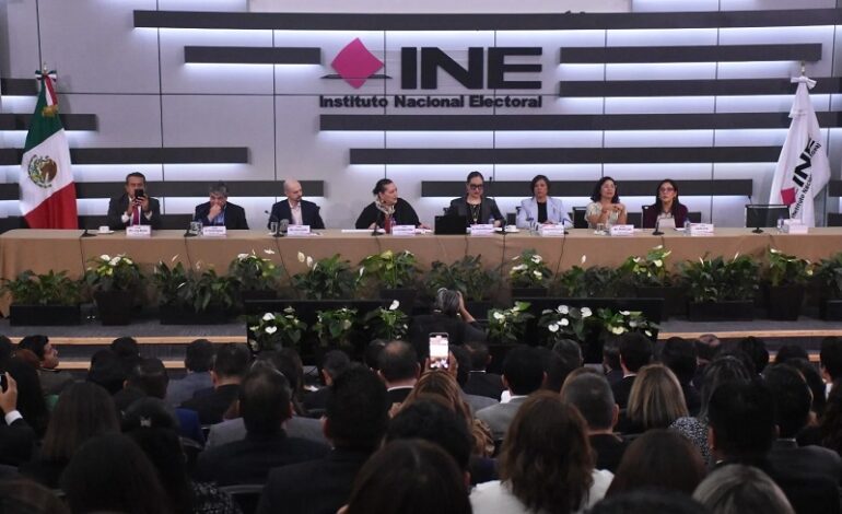 Entrega INE Constancias de Mayoría a Personas Magistradas de Circuito y Juzgadoras de Distrito