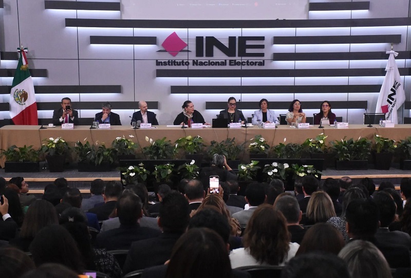 Entrega INE Constancias de Mayoría a Personas Magistradas de Circuito y Juzgadoras de Distrito