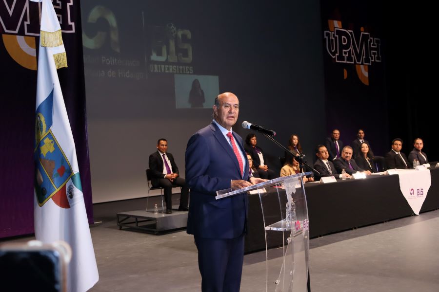 Entrega SEPH 620 Títulos a Estudiantes de la UPMH