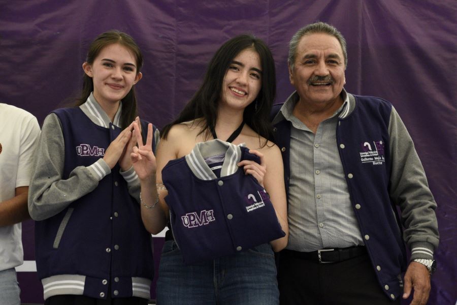 Estudiantes de la UPMH realizan estancia académica en Francia