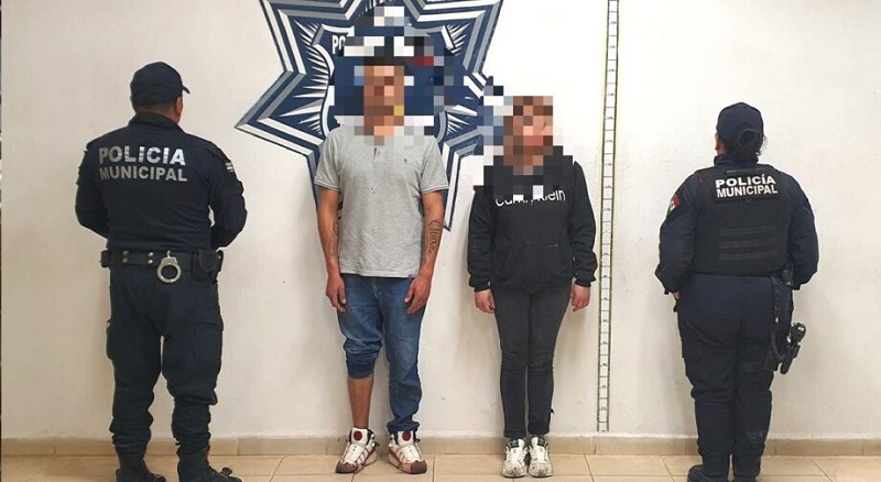 Luego de Una Persecución Policías Municipales Detuvieron a Dos Hombres Por Presunta Participación en la Venta de Drogas
