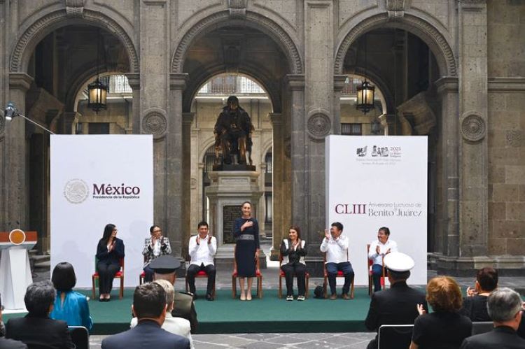 Presidenta Claudia Sheinbaum Encabeza Conmemoración del 153 Aniversario Luctuoso de Benito Juárez