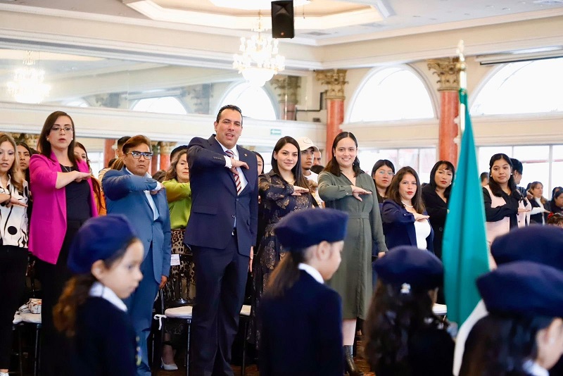 Se Graduaron 129 Niños de los CAIC, los Felicita Edda Vite