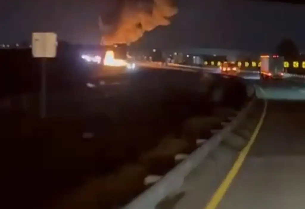 Cierran Tramo Atitalaquia-Apaxco en el Arco Norte Tras Incendio de Tráiler