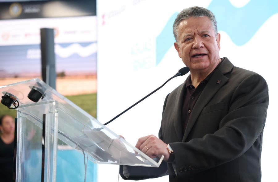 Julio Menchaca Salazar, Acompañó a Grupo Modelo en la Entrega de 700 Tinacos, en Beneficio de Familias de Apan.