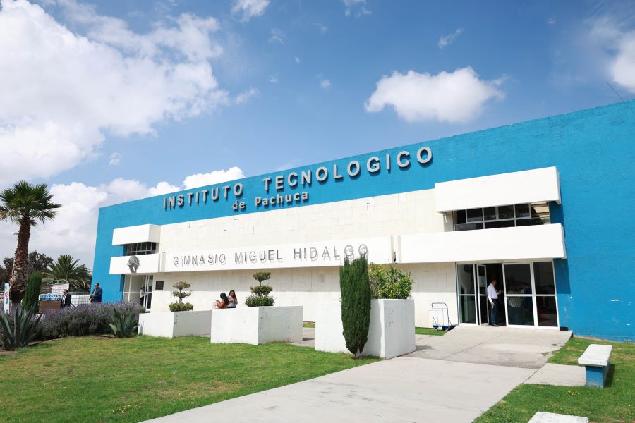 Julio Menchaca entrega nuevo edificio al Instituto Tecnológico de Pachuca