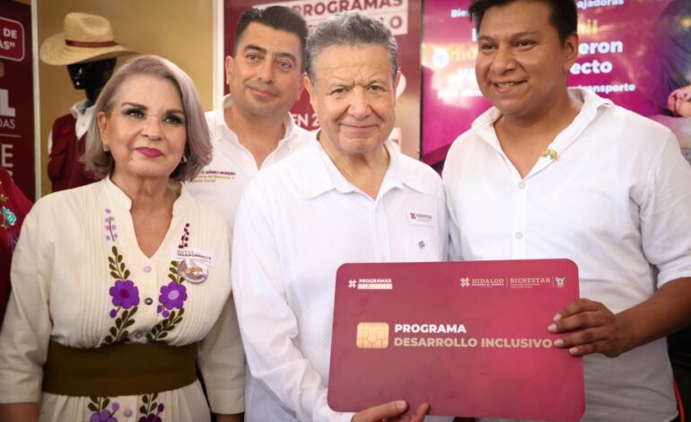 Tercer informe: Julio Menchaca rinde cuentas ante hidalguenses de la Sierra y la Huasteca
