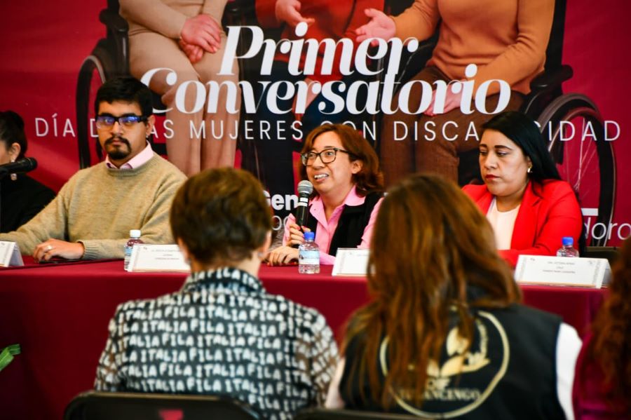 Conversatorio permitió amplificar las voces de mujeres con discapacidad y de quienes les cuidan.
