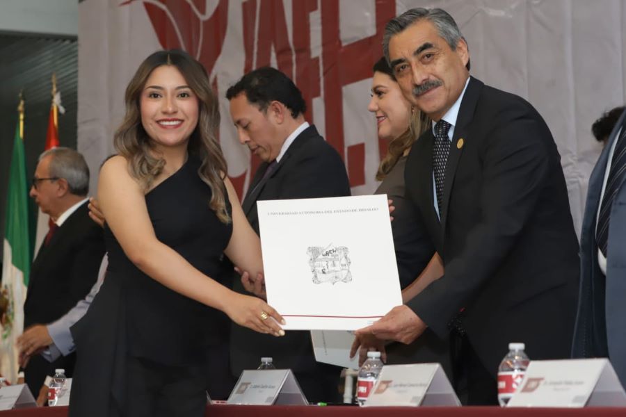 Egresados Universitarios Fortalecen el Futuro Profesional