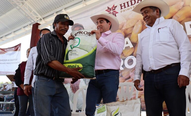 Sader Impulsa El Bienestar de Familias Campesinas, Entrega  Apoyos Agropecuarios en Ixmiquilpan