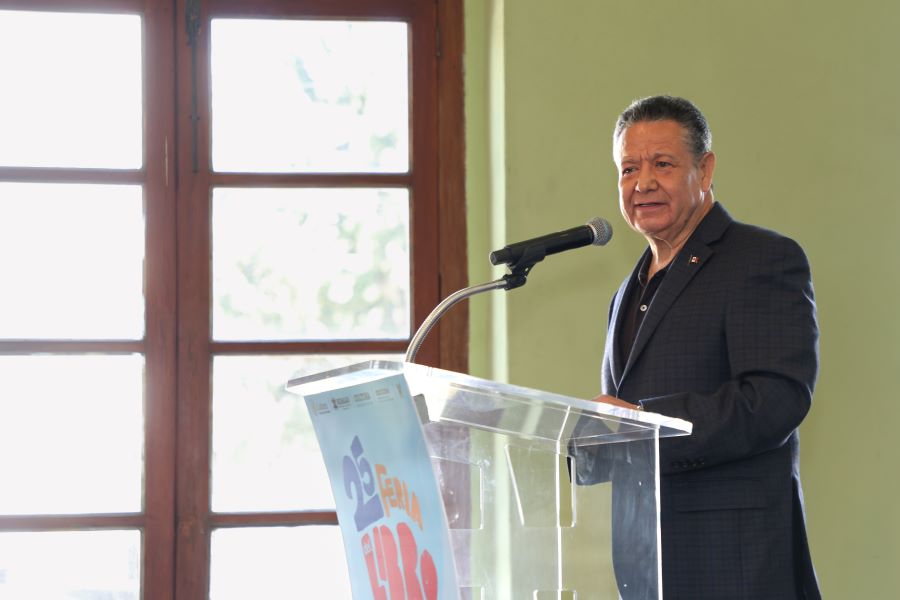 Julio Menchaca inaugura la Feria del Libro Infantil y Juvenil Hidalgo 2025