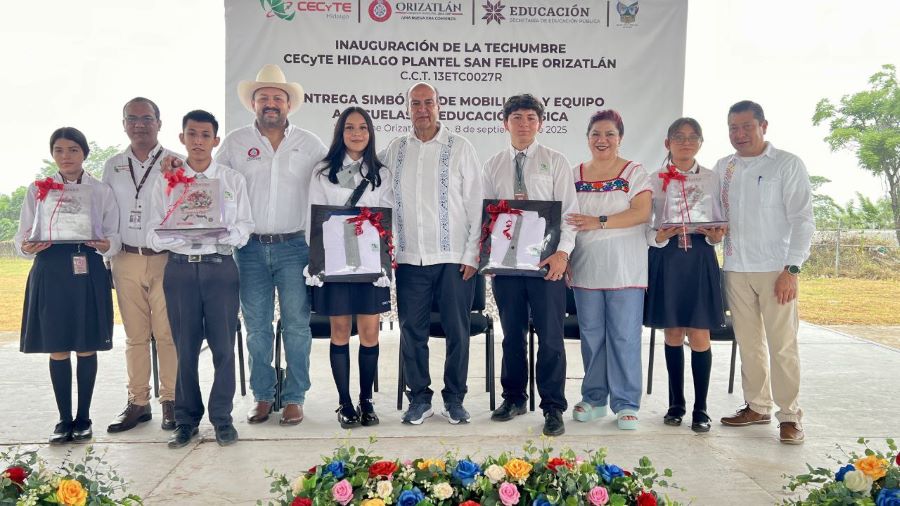 Escuelas de San Felipe Orizatlán y Calnali Recibieron Más de 4.2 Millones de Pesos En Apoyos Para La Educación