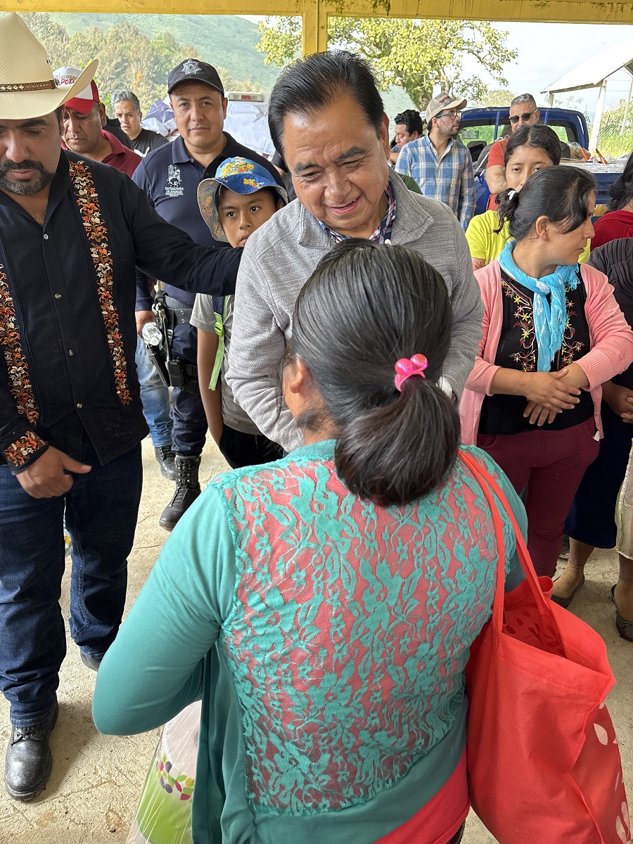 Congreso del Estado Entregó Más de 400 Despensas a Familias Damnificadas en Comunidades de Zacualtipán