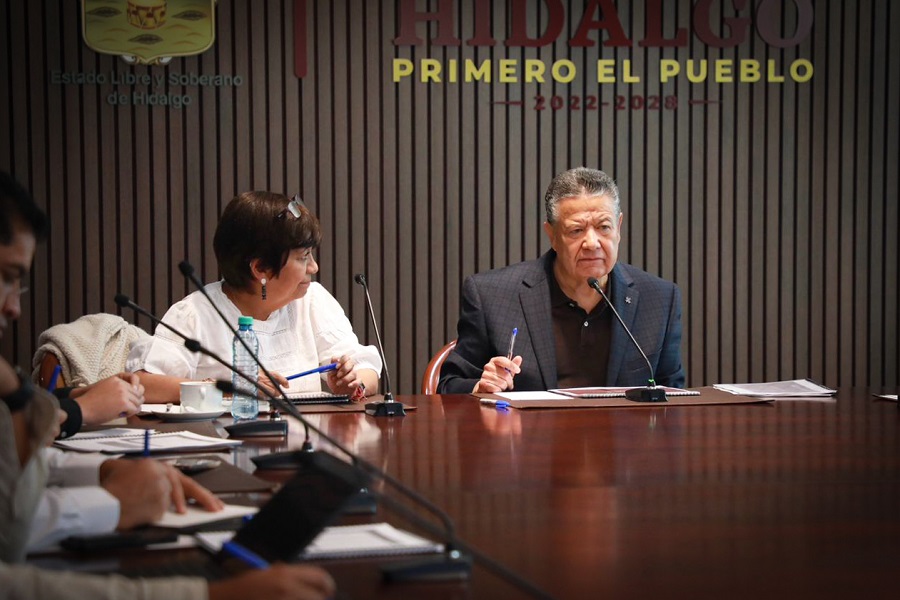 Gobierno de Hidalgo y Sedatu analizan reubicación de familias damnificadas