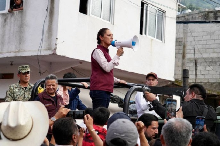 Gobiernos de México e Hidalgo, refrendan compromiso de mantener atención a las familias afectadas de Tianguistengo