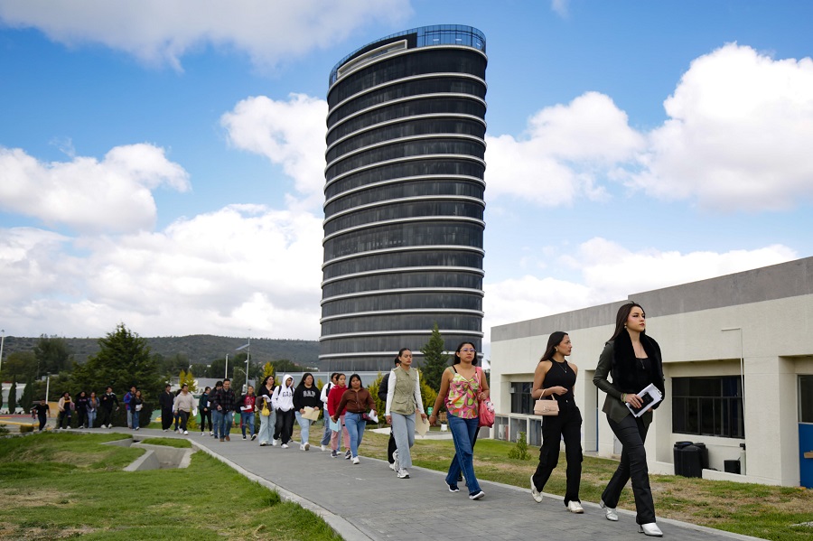 Más de Cuatro Mil Aspirantes Presentaron Examen para Médico Cirujano en la UAEH