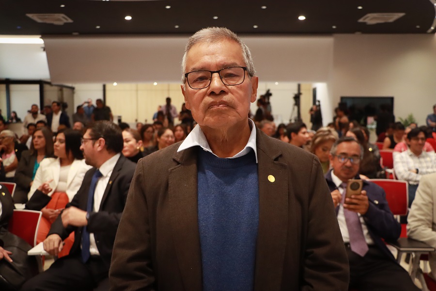 Con Un Trabajo Que Se Ha Extendido Por Todo El País en El Tema de Anfibios y Reptiles, Doctor Recibe Distinción