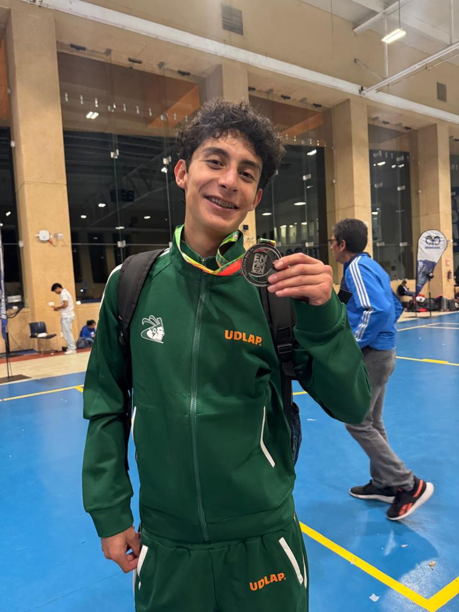 El Hidalguense Axel Piña Falcón, Gana Medalla de Plata en Los Juegos Conadeip 2025
