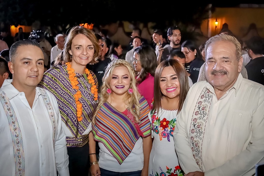 Hidalgo presente en la inauguración del 28 Festival de la Huasteca en Jalpan de Serra