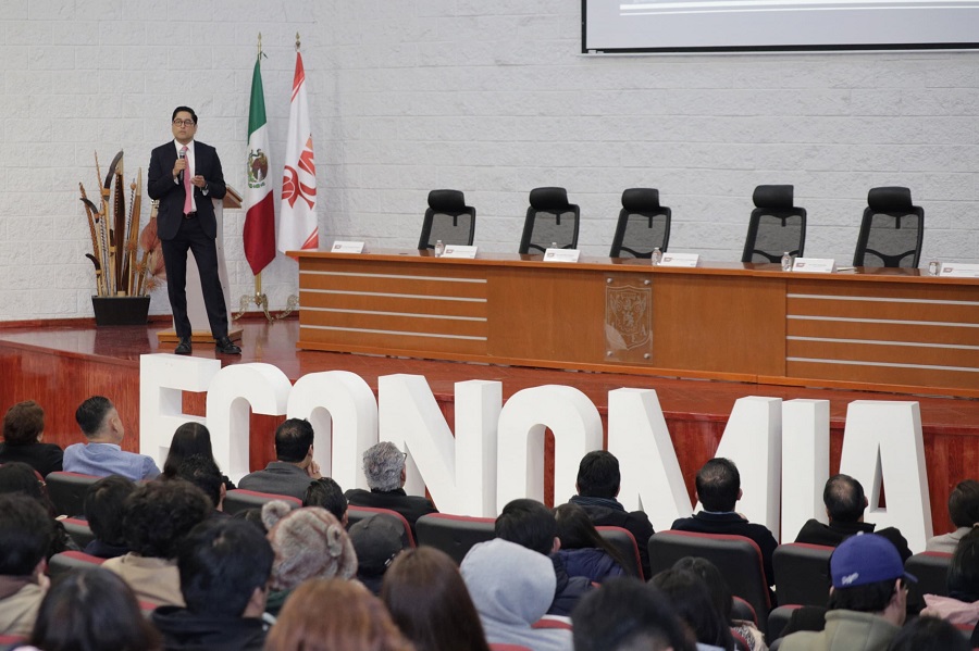Licenciatura en Economía de la UAEH Recibe a Banxico por su 30 aniversario