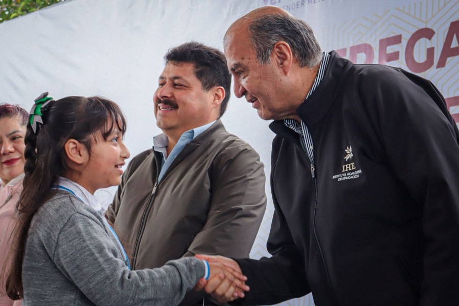 Reciben 20 Mil Estudiantes de Educación Básica Lentes del programa “Ver Bien para Aprender Mejor”