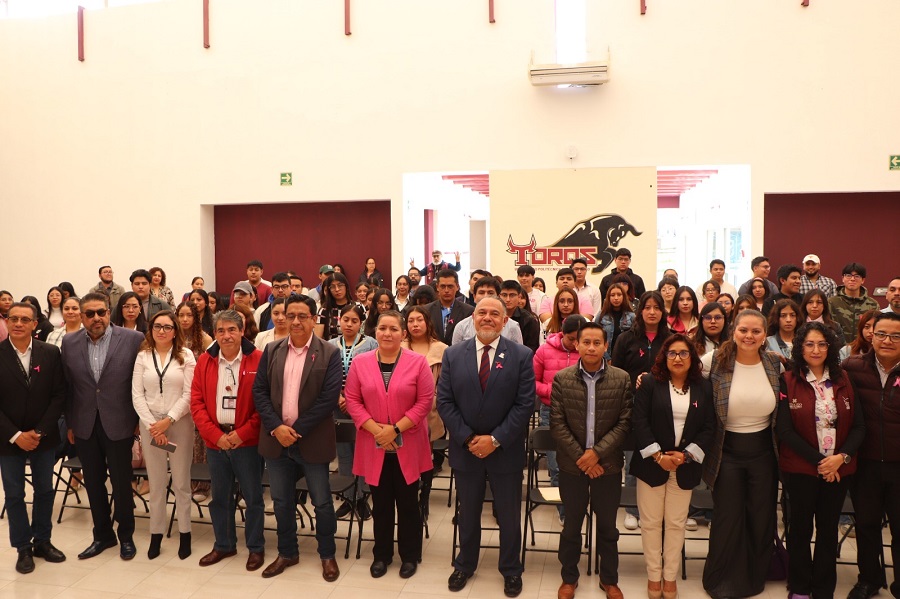 Reconocen a Estudiantes de la UPT Con Becas