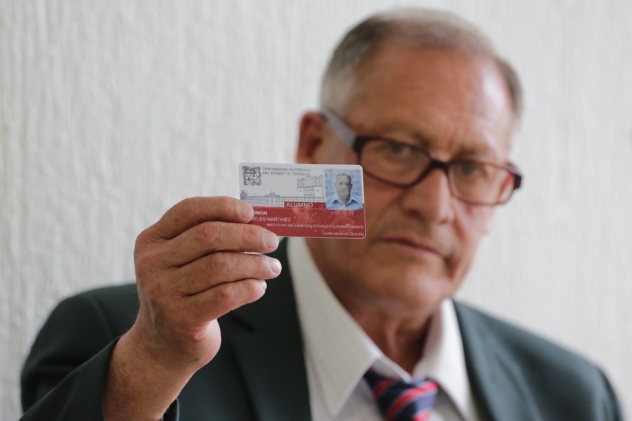 A Sus 66 Años, Salomón Ángeles Retoma Estudios de Derecho en el ICSHU