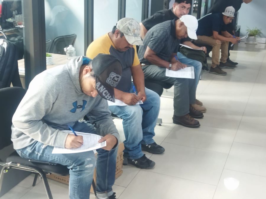Destina gobierno estatal 6.6 millones a programas para migrantes hidalguenses