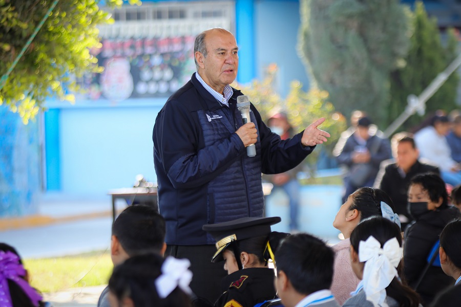 Inaugura Natividad Castrejón techumbre en Atotonilco de Tula