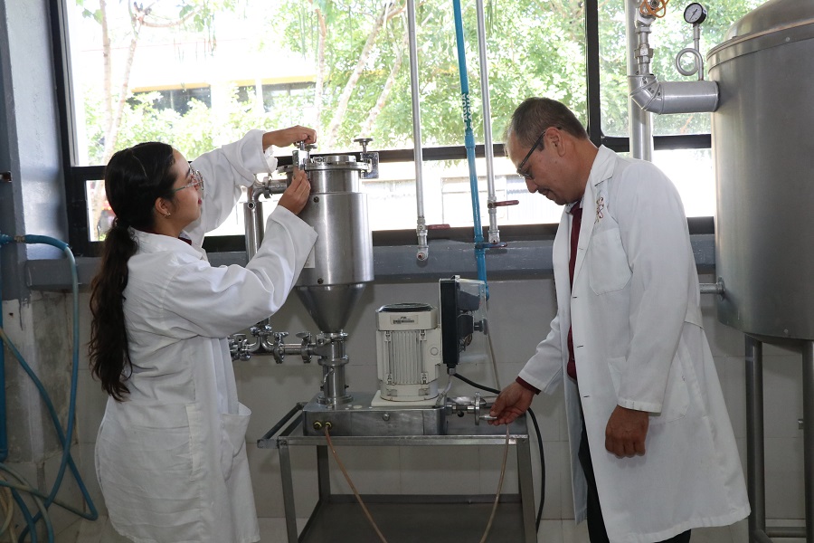 Presentan libro sobre la calidad sanitaria del queso asadero de Huejutla