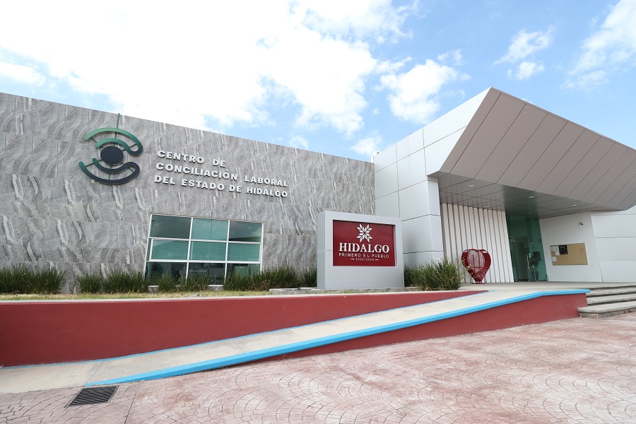 CCLEH formaliza 48 convenios de sustitución patronal en Hidalgo