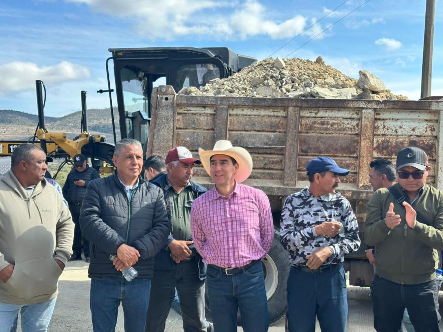 Saderh Impulsa Mejora de Caminos Rurales Con Apoyo de Maquinaria