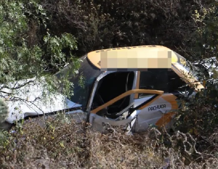 Taxi Cayo a un Barranco en el Corredor de la Montaña, Murió el Conductor
