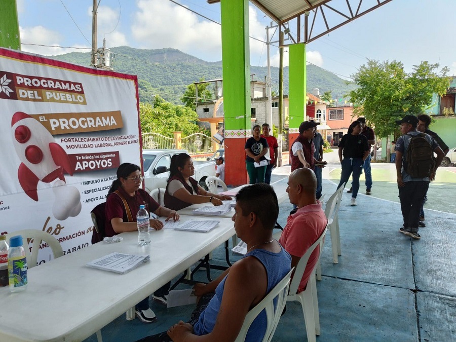 Colocan a 42 Trabajadores Agrícolas en Empresas de Jalisco y Sonora