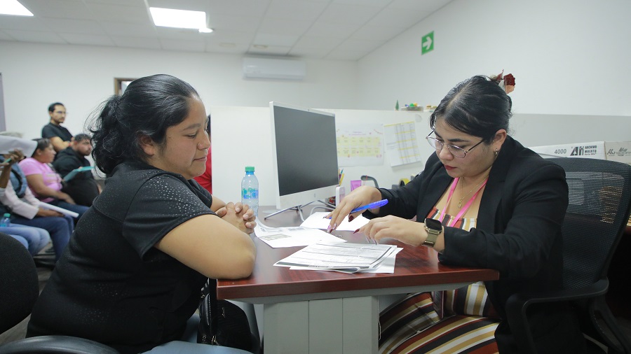 Despacho del Gobernador Brinda Apoyos del Programa de Atención al Pueblo