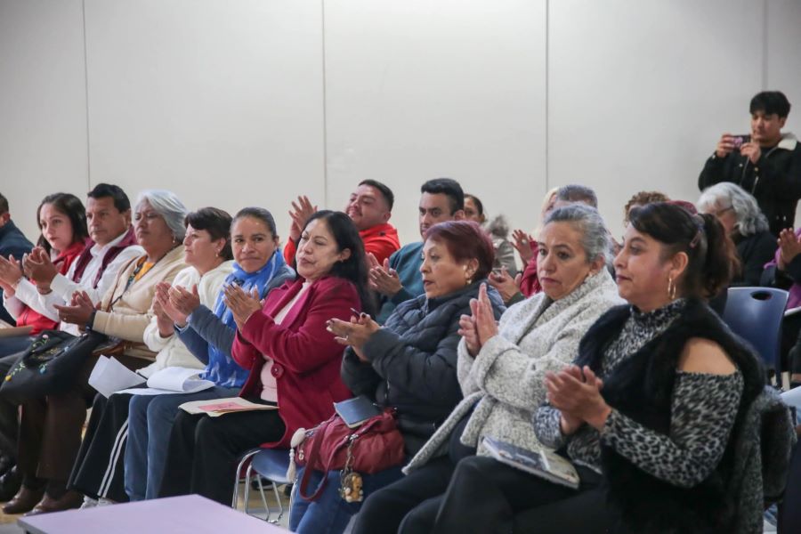 Distribuye Gobierno de Tulancingo Medio Millar de Cuadernos Municipales Con Historia de Tulancingo