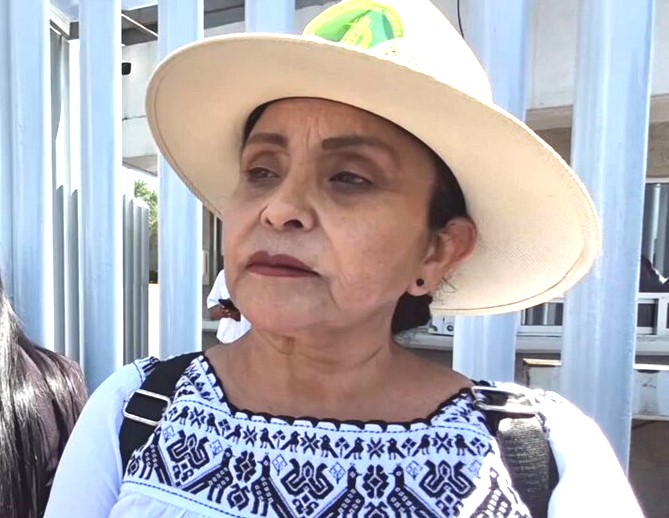 Integrantes de la UNTA se manifiestan a las afueras de la PGJEH