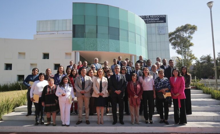 38 Académicos y administrativo al Servicio de la UAEH, Recibieron su Retiro Voluntario 2025